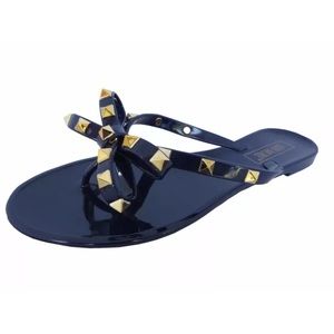 Ann More size 6 sandals